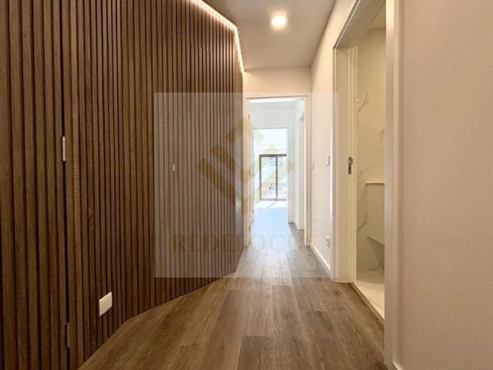 Apartamento T2 para Venda em São João da Madeira Foto 9