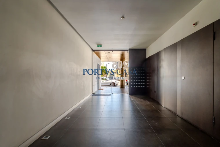Apartamento T3 para Venda em Custóias, Leça do Balio e Guifões Foto 42