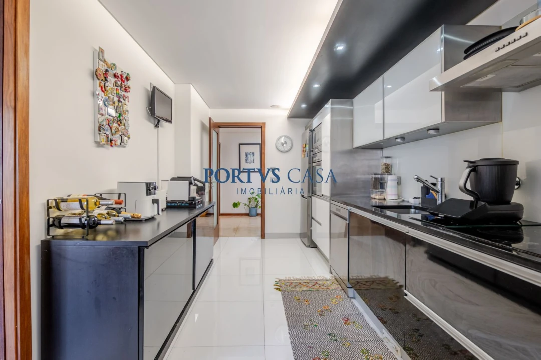 Apartamento T3 para Venda em Custóias, Leça do Balio e Guifões Foto 3
