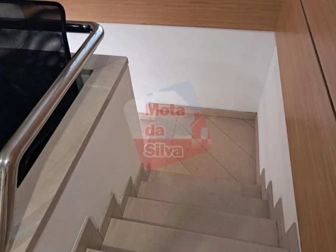 Loja para Arrendamento em Almada, Cova da Piedade, Pragal e Cacilhas Foto 14