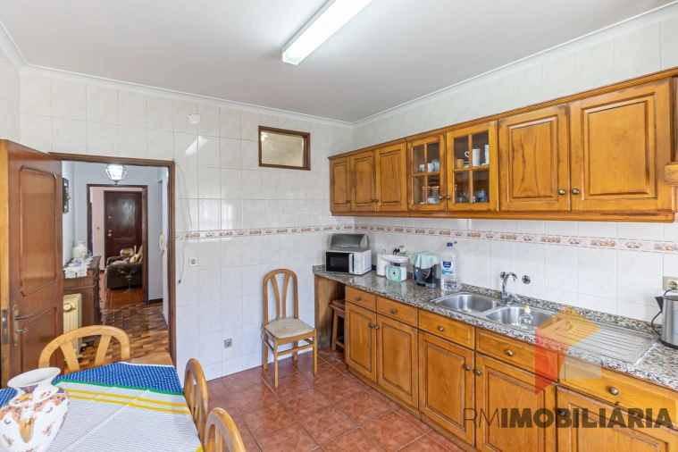 Moradia T4 para Venda em Fânzeres e São Pedro da Cova Foto 3