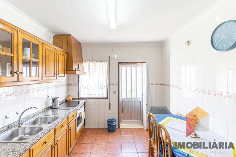 Moradia T4 para Venda em Fânzeres e São Pedro da Cova Foto 2