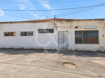 Armazém para Venda em Fernao Ferro