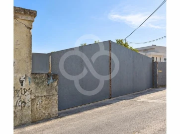 Armazém para Venda em Fernao Ferro