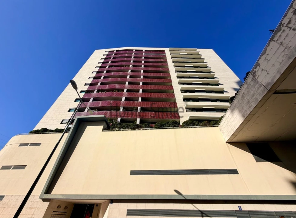 Apartamento T3 para Venda em Parque das Nações Foto 40