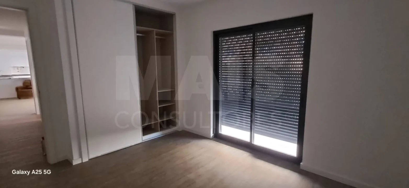 Apartamento T2 para Arrendamento em Olhão Foto 4