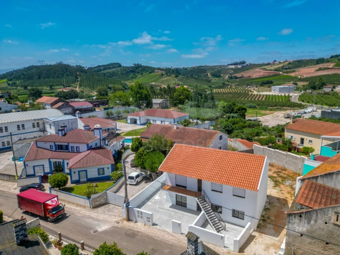 Moradia T3 para Arrendamento em Painho e Figueiros Foto 4