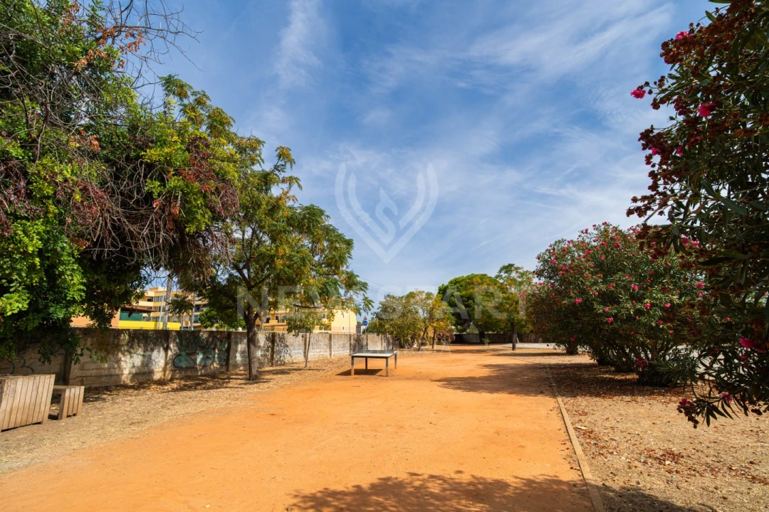 Apartamento T3 para Venda em Quelfes Foto 33