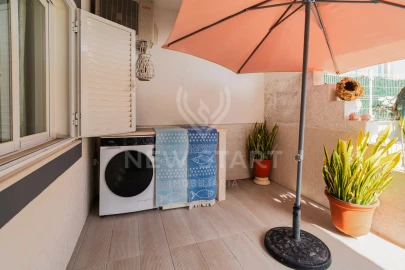 Apartamento T3 para Venda em Quelfes