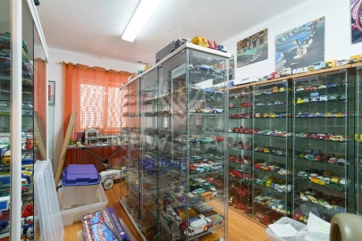 Apartamento T3 para Venda em Quelfes