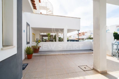 Apartamento T3 para Venda em Quelfes