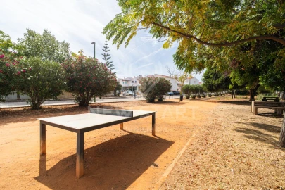Apartamento T3 para Venda em Quelfes
