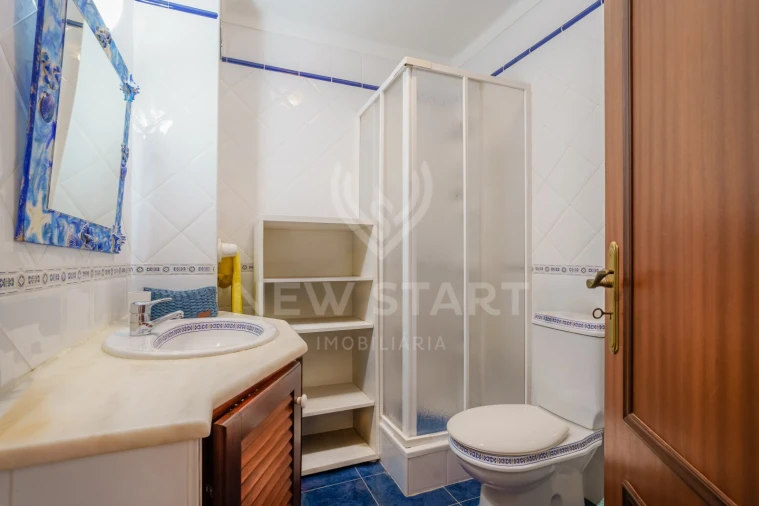 Apartamento T3 para Venda em Quelfes Foto 26