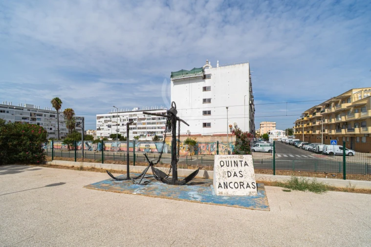 Apartamento T3 para Venda em Quelfes Foto 32