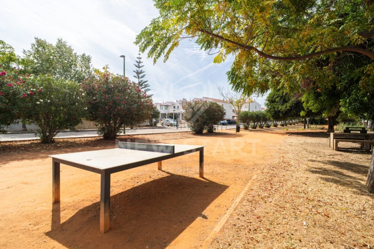 Apartamento T3 para Venda em Quelfes Foto 34