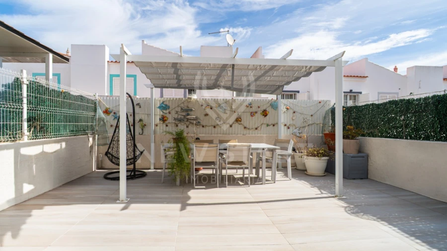 Apartamento T3 para Venda em Quelfes