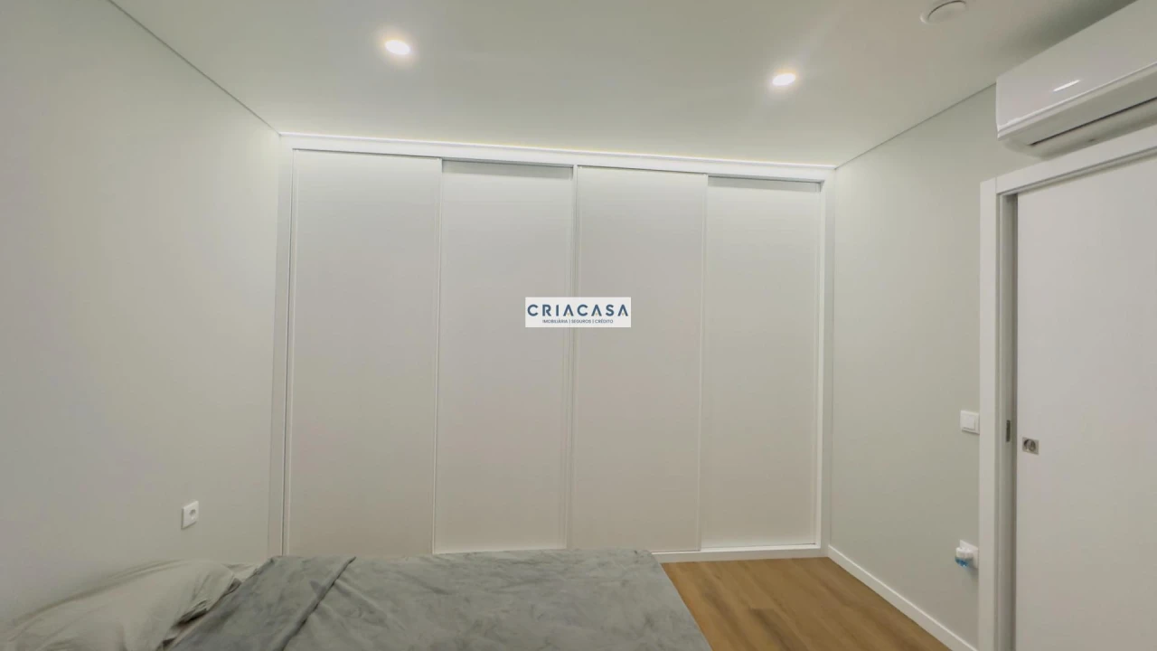 Apartamento T1 para Venda em Viseu Foto 13