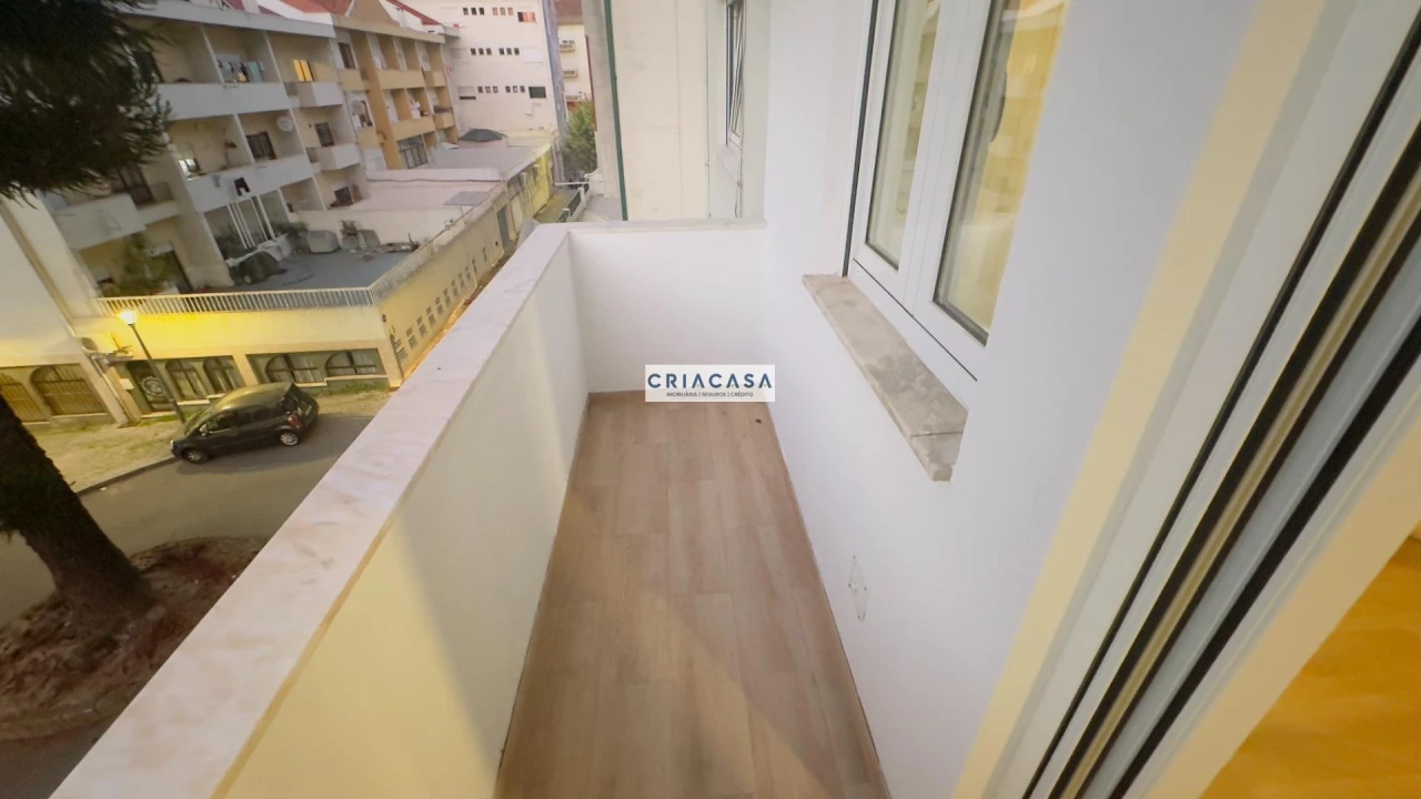 Apartamento T1 para Venda em Viseu Foto 19