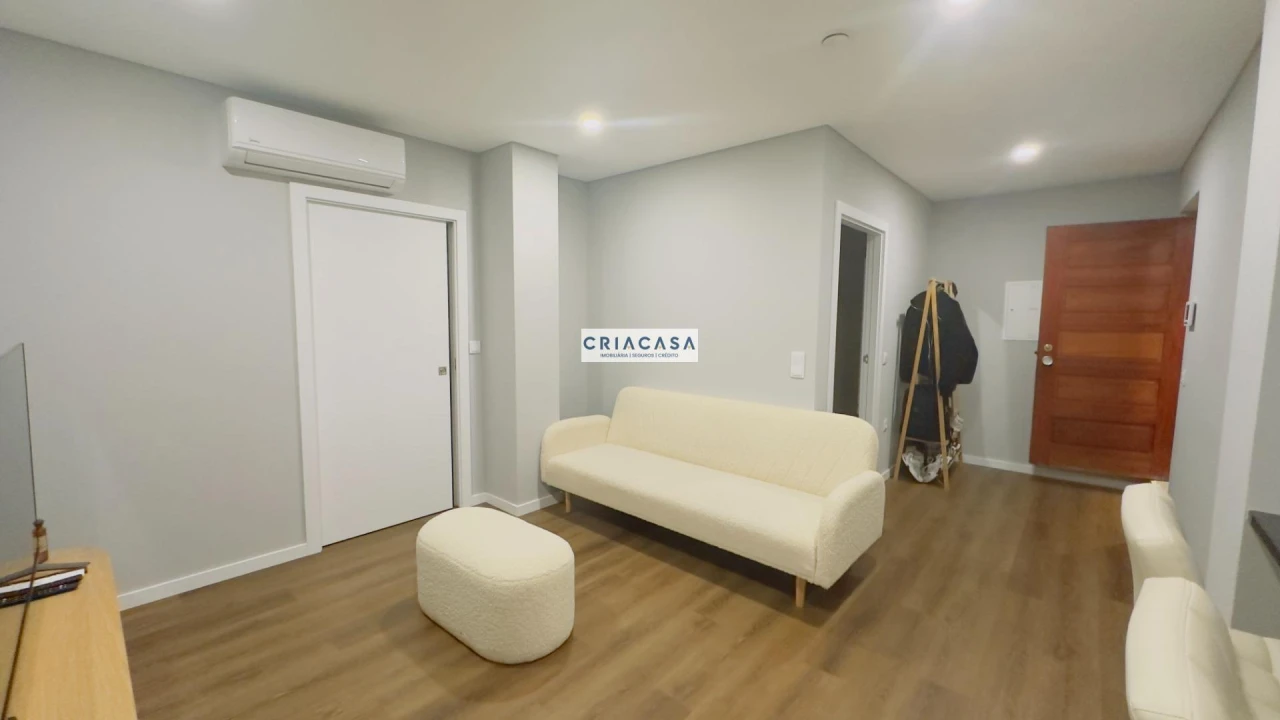 Apartamento T1 para Venda em Viseu Foto 2