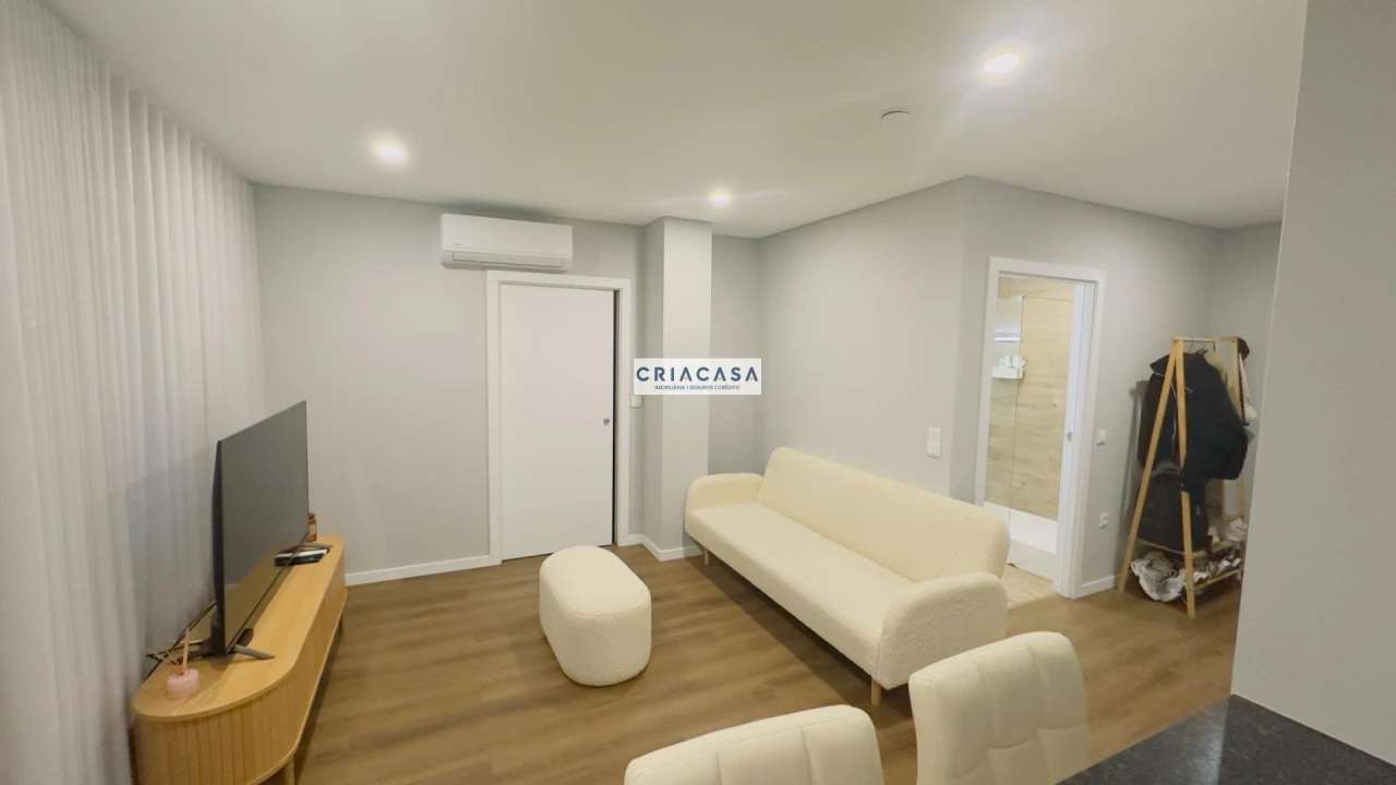 Apartamento T1 para Venda em Viseu Foto 3