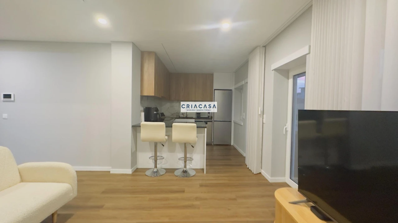 Apartamento T1 para Venda em Viseu Foto 5