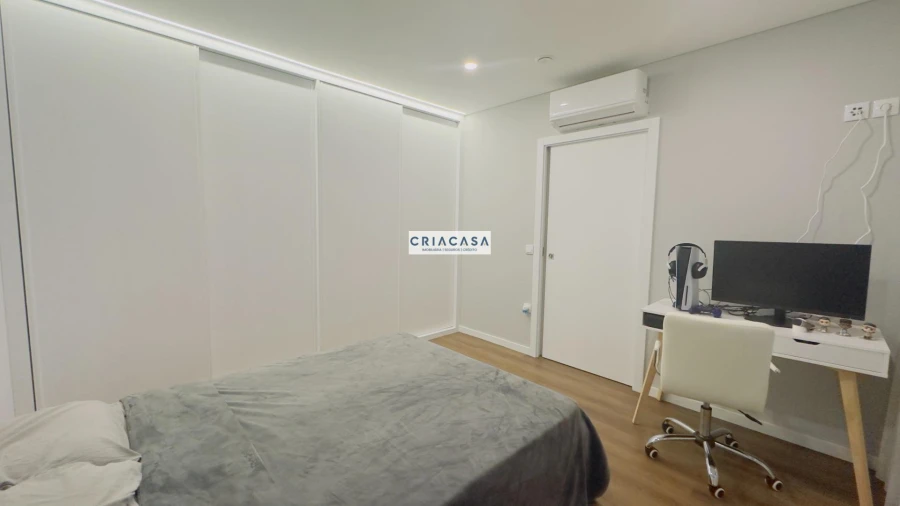 Apartamento T1 para Venda em Viseu Foto 11