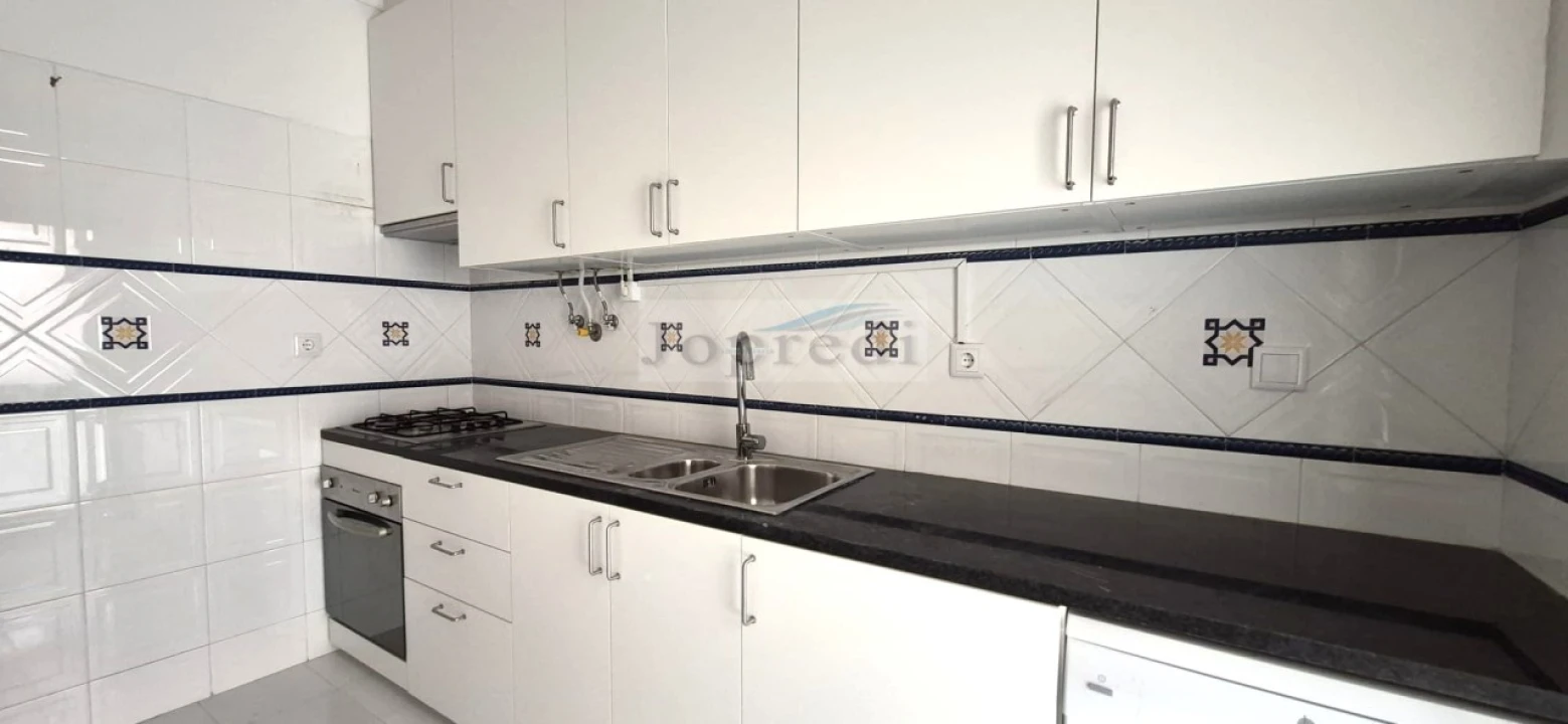 Apartamento T2 para Arrendamento em Carcavelos e Parede Foto 6
