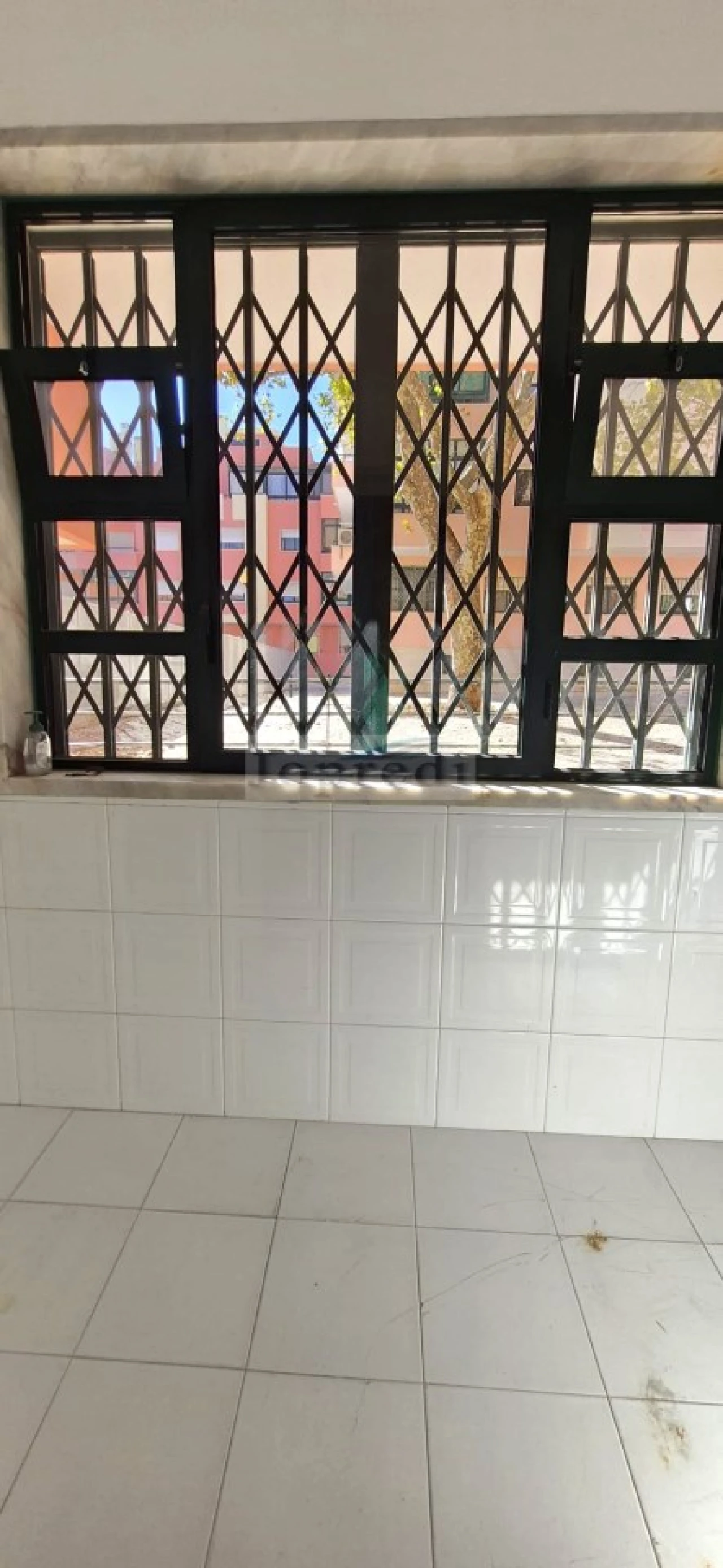 Apartamento T2 para Arrendamento em Carcavelos e Parede Foto 7