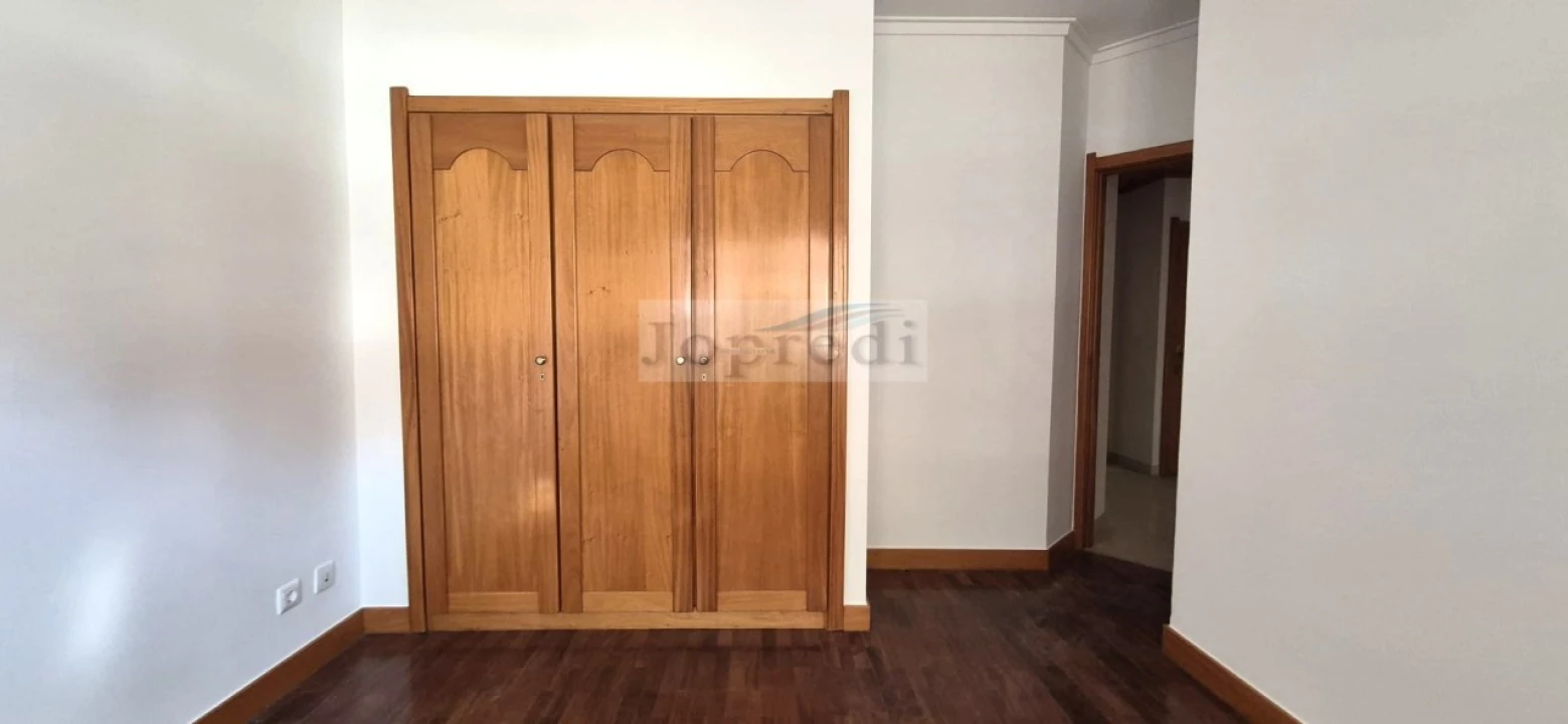 Apartamento T2 para Arrendamento em Carcavelos e Parede Foto 11