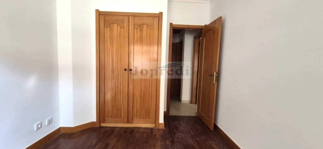 Apartamento T2 para Arrendamento em Carcavelos e Parede Foto 12