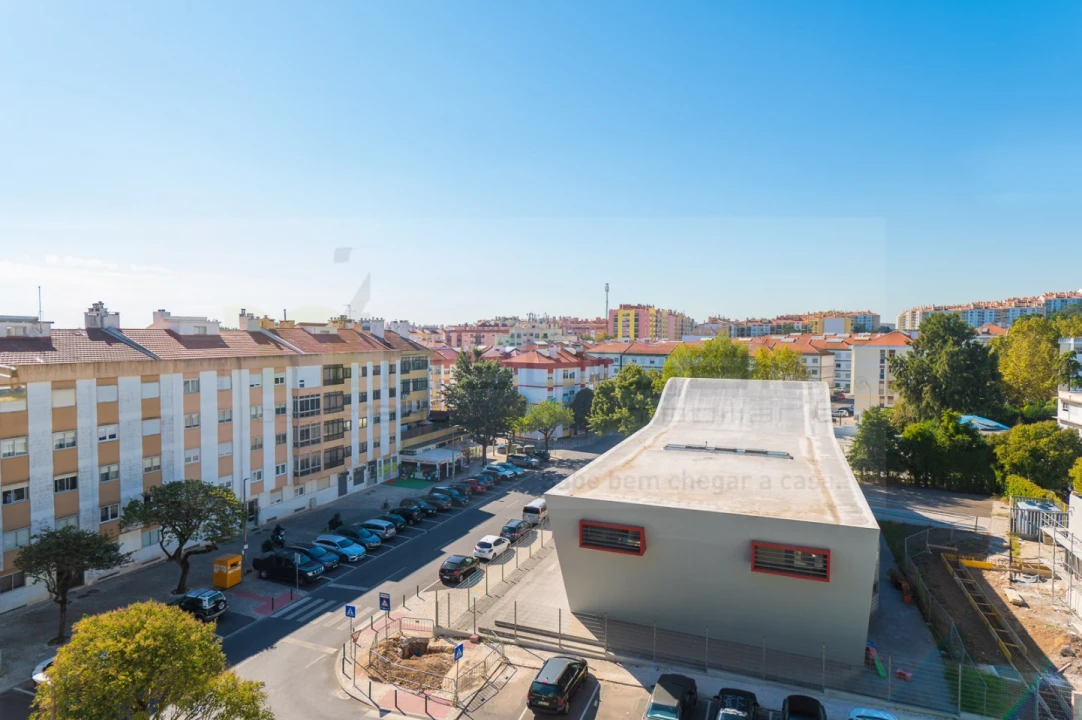 Apartamento T3 para Venda em Massamá e Monte Abraão Foto 8