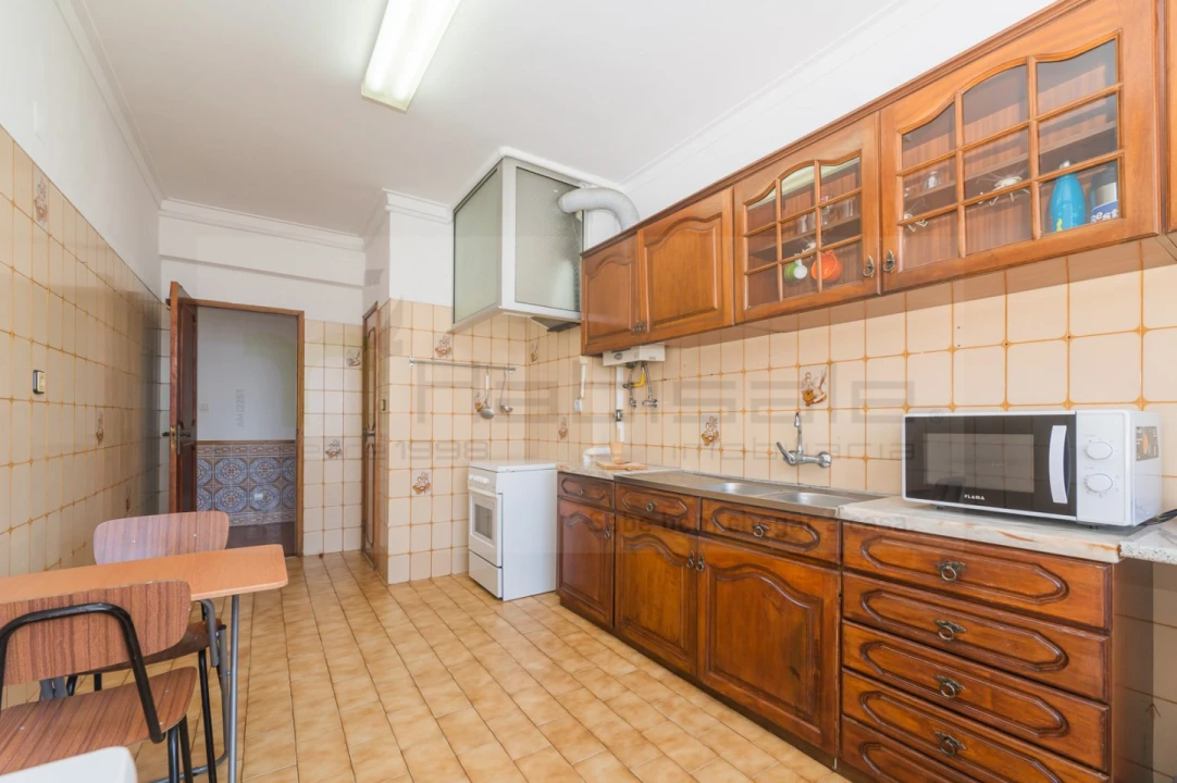Apartamento T3 para Venda em Massamá e Monte Abraão Foto 14