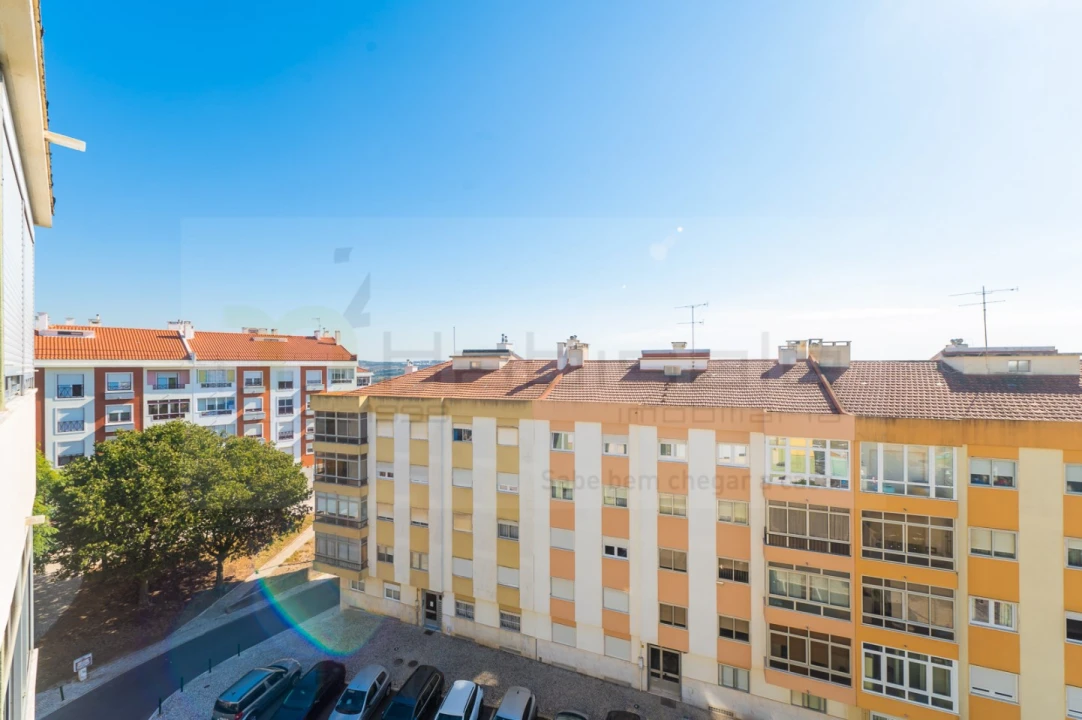 Apartamento T3 para Venda em Massamá e Monte Abraão Foto 23