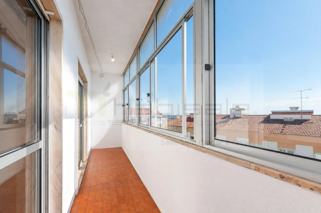 Apartamento T3 para Venda em Massamá e Monte Abraão Foto 28