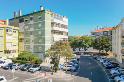 Apartamento T3 para Venda em Massamá e Monte Abraão