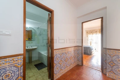 Apartamento T3 para Venda em Massamá e Monte Abraão