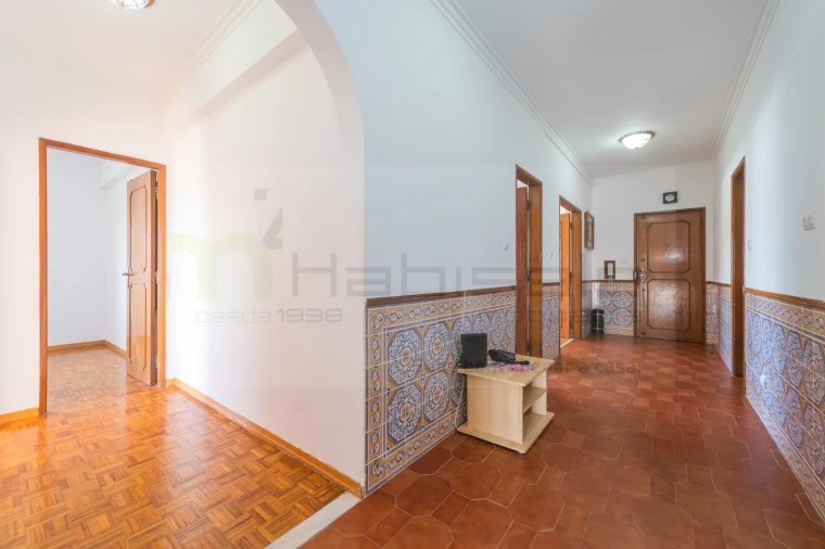 Apartamento T3 para Venda em Massamá e Monte Abraão Foto 25