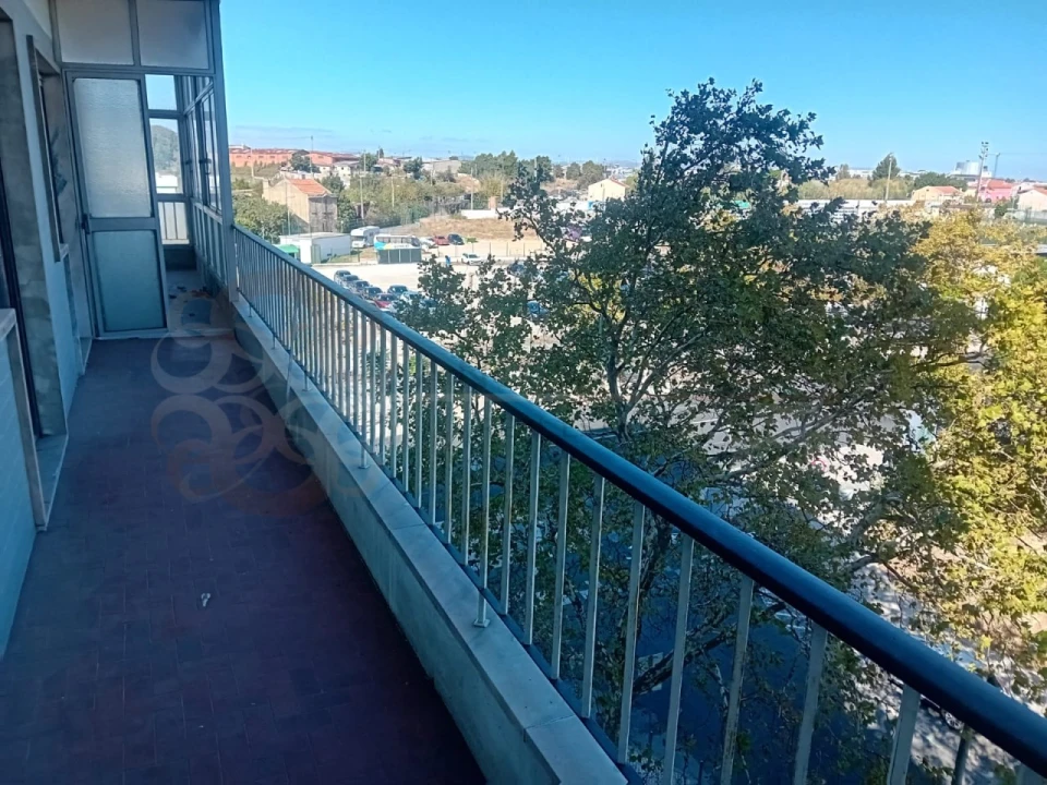 Apartamento T4 para Venda em Alvalade Foto 22