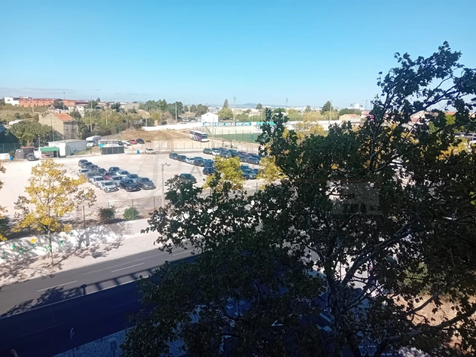 Apartamento T4 para Venda em Alvalade Foto 26