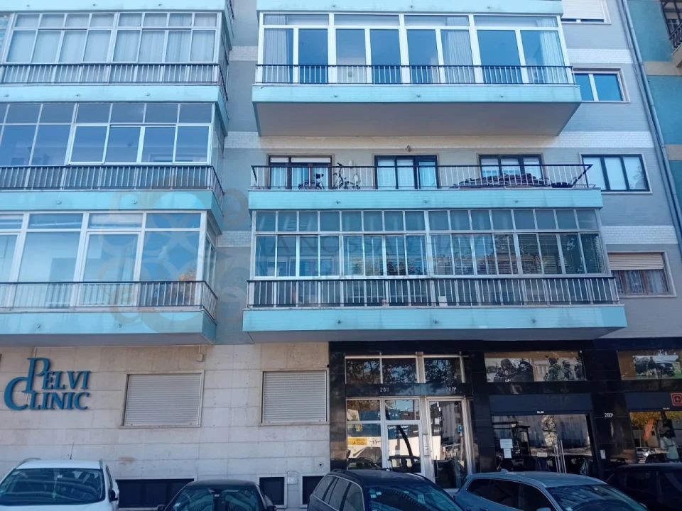 Apartamento T4 para Venda em Alvalade Foto 35