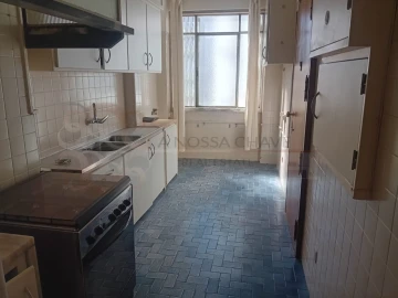 Apartamento T4 para Venda em Alvalade