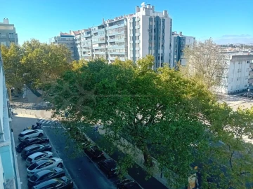 Apartamento T4 para Venda em Alvalade