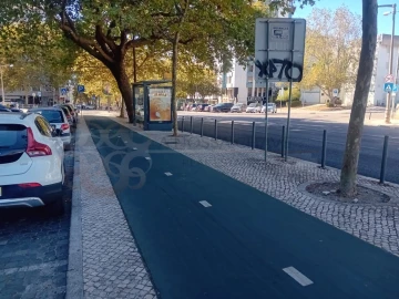 Apartamento T4 para Venda em Alvalade