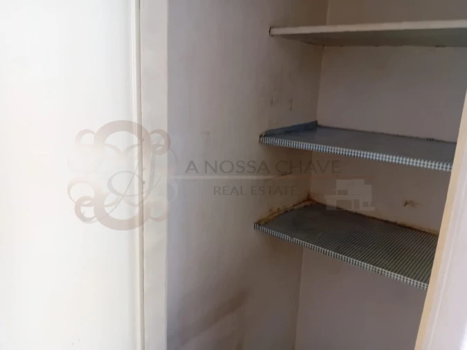 Apartamento T4 para Venda em Alvalade Foto 4