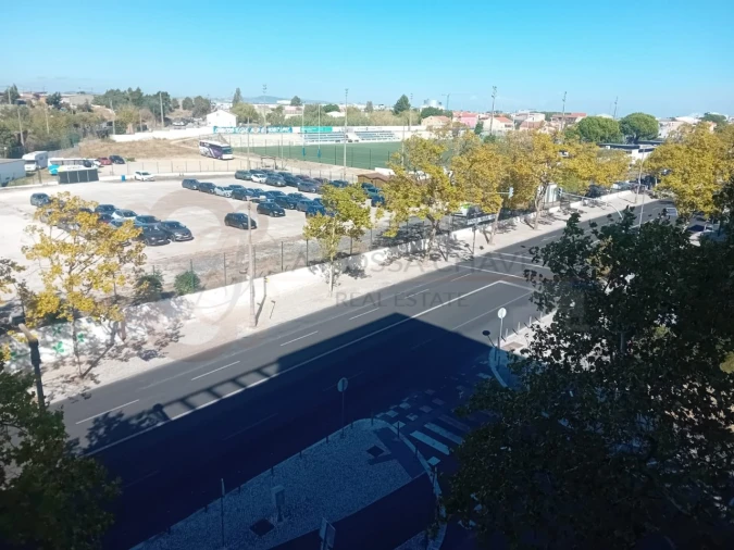 Apartamento T4 para Venda em Alvalade Foto 18