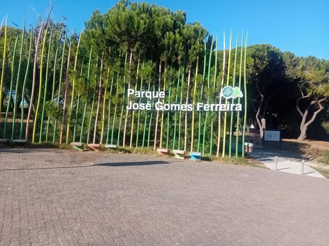 Apartamento T4 para Venda em Alvalade Foto 38