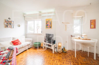 Apartamento T1 para Arrendamento em Carcavelos e Parede