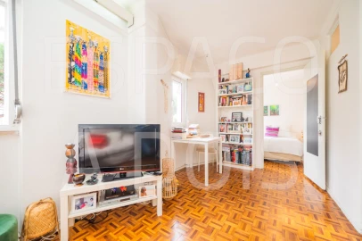Apartamento T1 para Arrendamento em Carcavelos e Parede