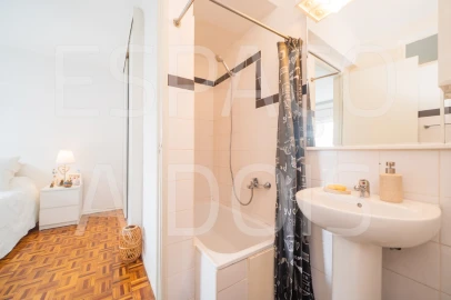 Apartamento T1 para Arrendamento em Carcavelos e Parede