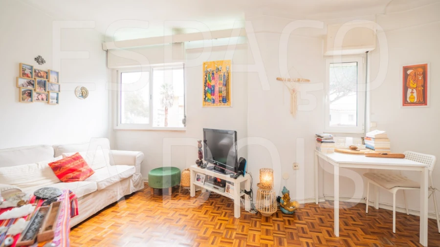Apartamento T1 para Arrendamento em Carcavelos e Parede